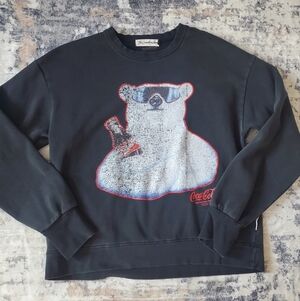 The Laundry Room x Coca-Cola Vintage Polar Bear Graphic Sweatshirt (S)